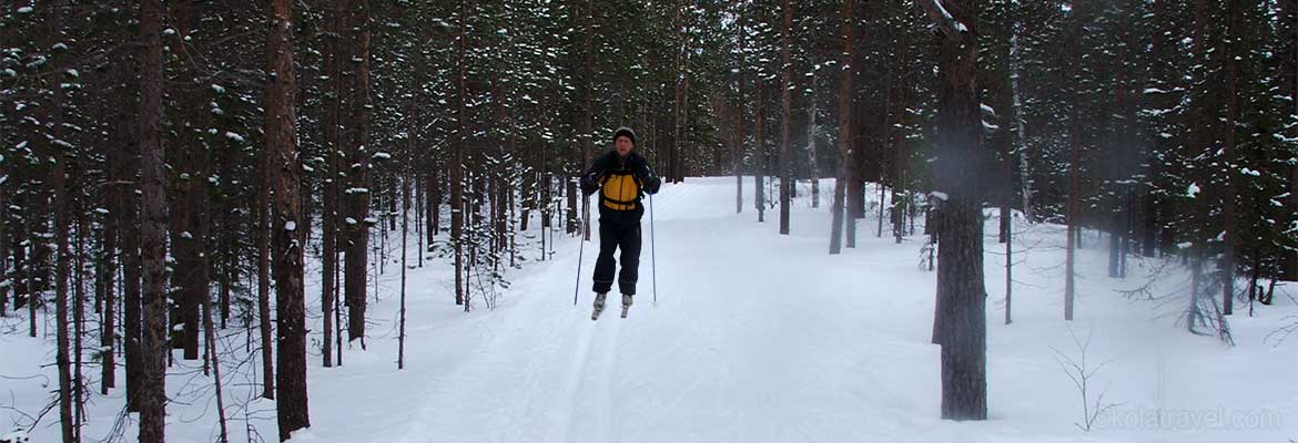 Excursions en ski de fond. De l'excursion d'une journée à la randonnée de ski de fond de plusieurs jours sur des pistes préparées et avec transport des bagages sur la Péninsule de Kola au nord-ouest de la Russie. Pour les débutants et les skieurs de fond expérimentés!